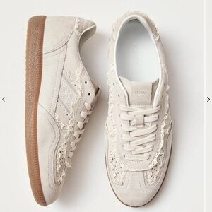 ALOHAS tb. 490 leather sneakers Cream